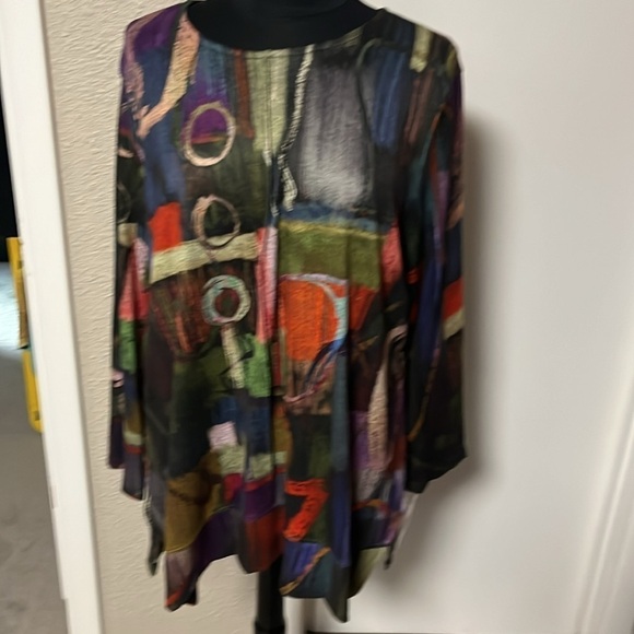 NWT Jess and jane Heather fabric scoop neck asymmetrical blouse. Barcelona - Picture 6 of 13